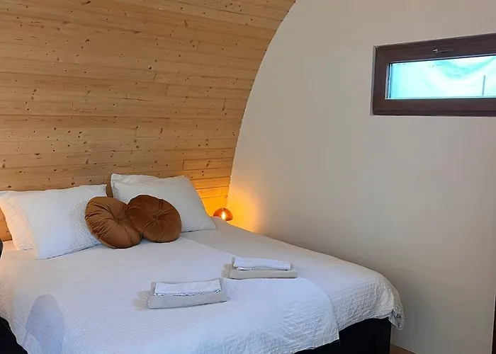 Luxurious Tiny House With Hottub Dağ evi Rijsenhout