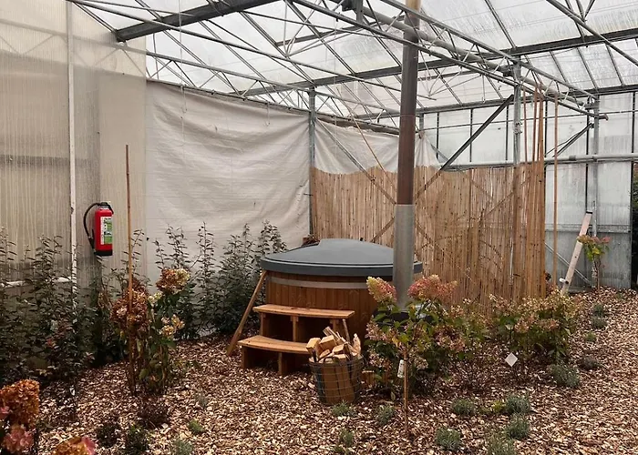 Luxurious Tiny House With Hottub *