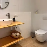 Luxurious Tiny House With Hottub Rijsenhout