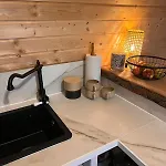 Шале Luxurious Tiny House With Hottub